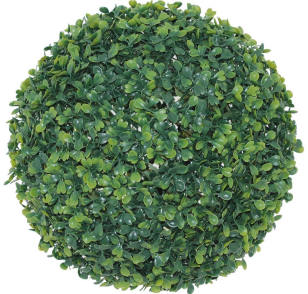 Green boxwood ball 38cm